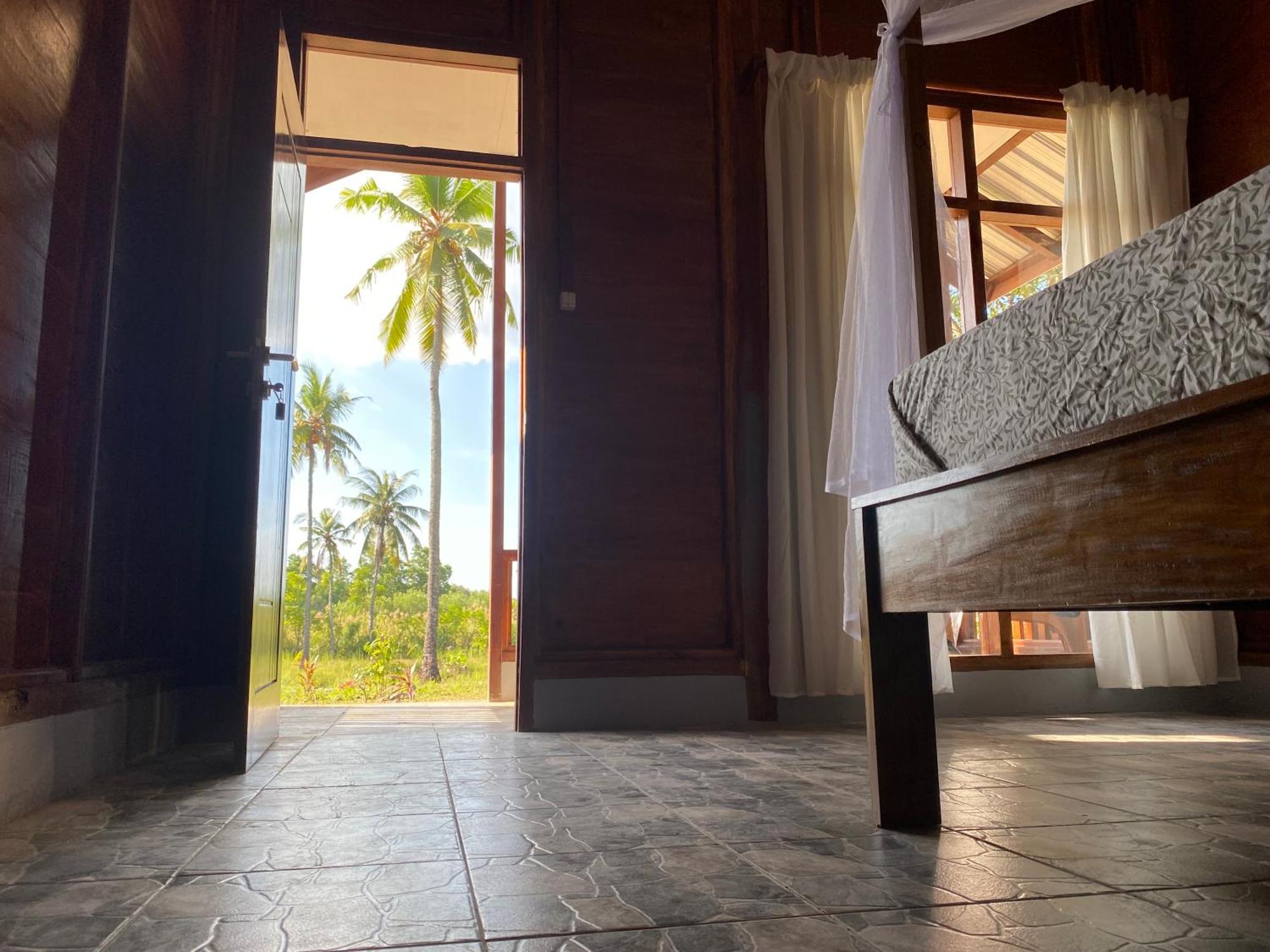 Nuna Bungalows Riung Exteriör bild
